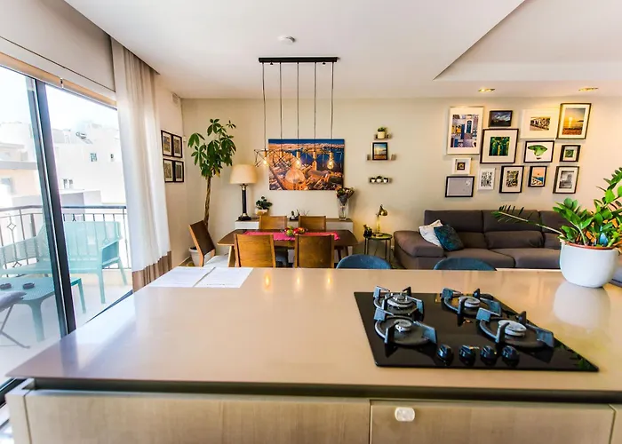 Mediterranean Abode - Spacious Apartment In Swieqi